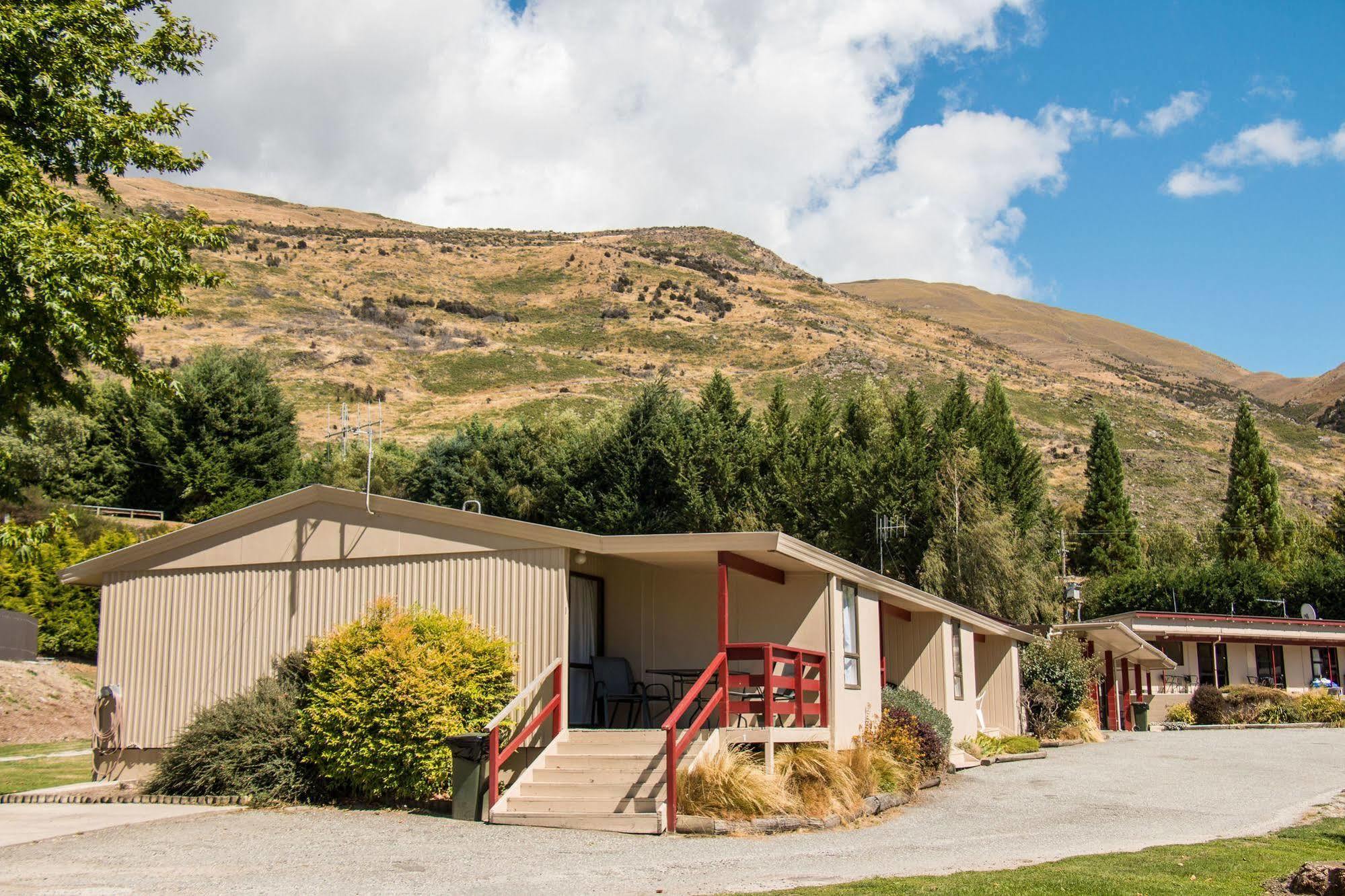 Mt Aspiring Holiday Park Wanaka Exterior photo