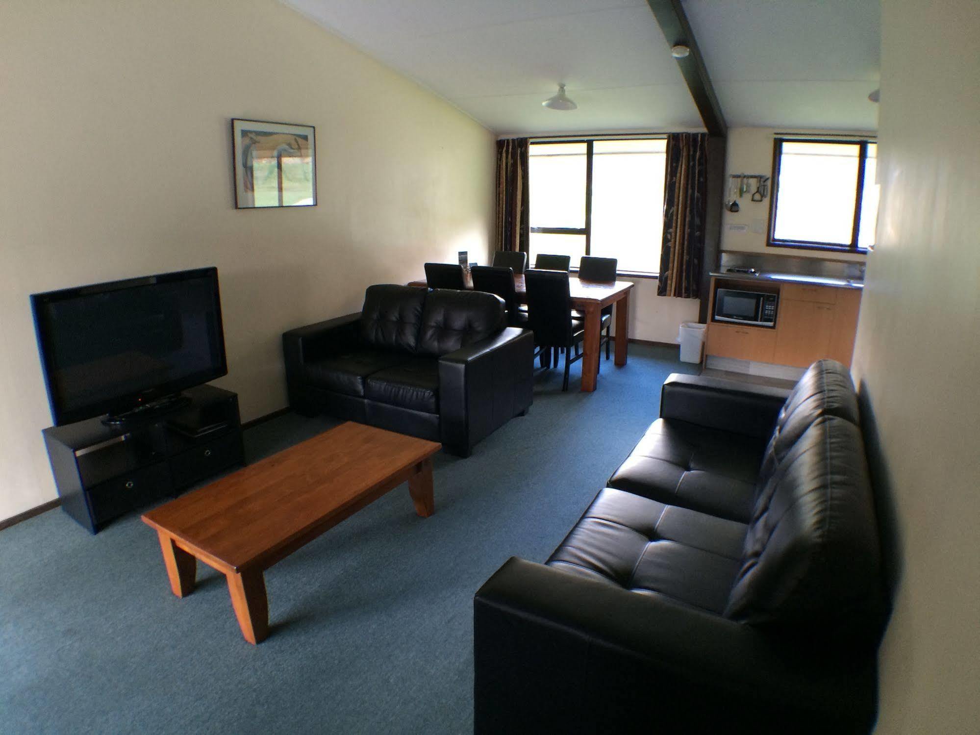 Mt Aspiring Holiday Park Wanaka Exterior photo